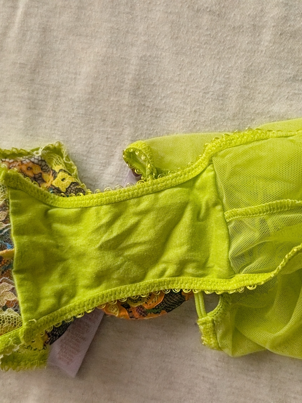 Savage X Fenty Neon Yellow Floral Lace Underwire Bra & Bikini Set - Picture 9 of 9